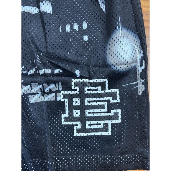 Eric Emanuel EE Basic Short Black/White Skyline Size Small and XL - Picture 2 of 5